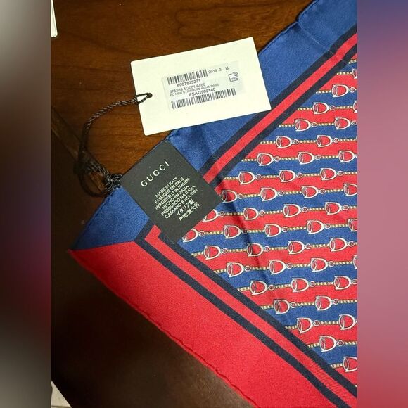 Gucci Horse-bit Pocket Square Silk Scarf - Picture 9 of 10